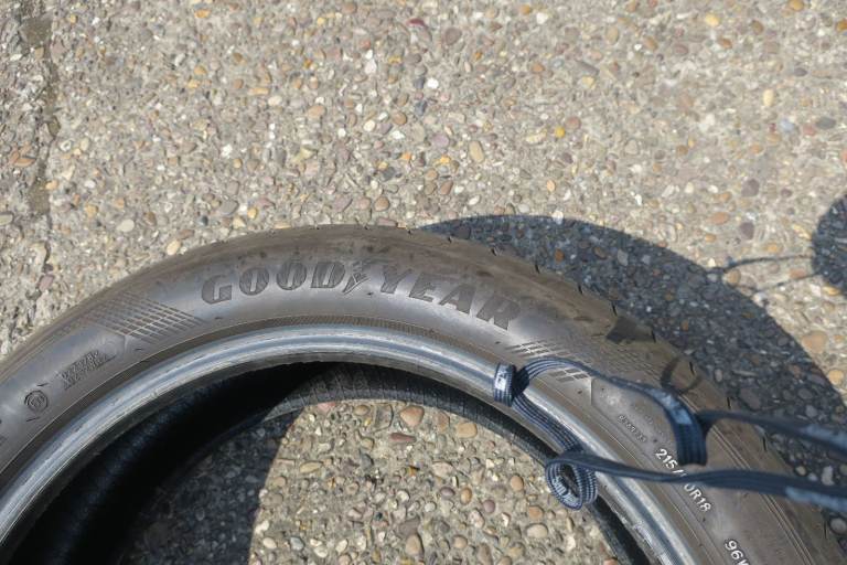 GOODYEAR 215/50R18 96W Eagle F1