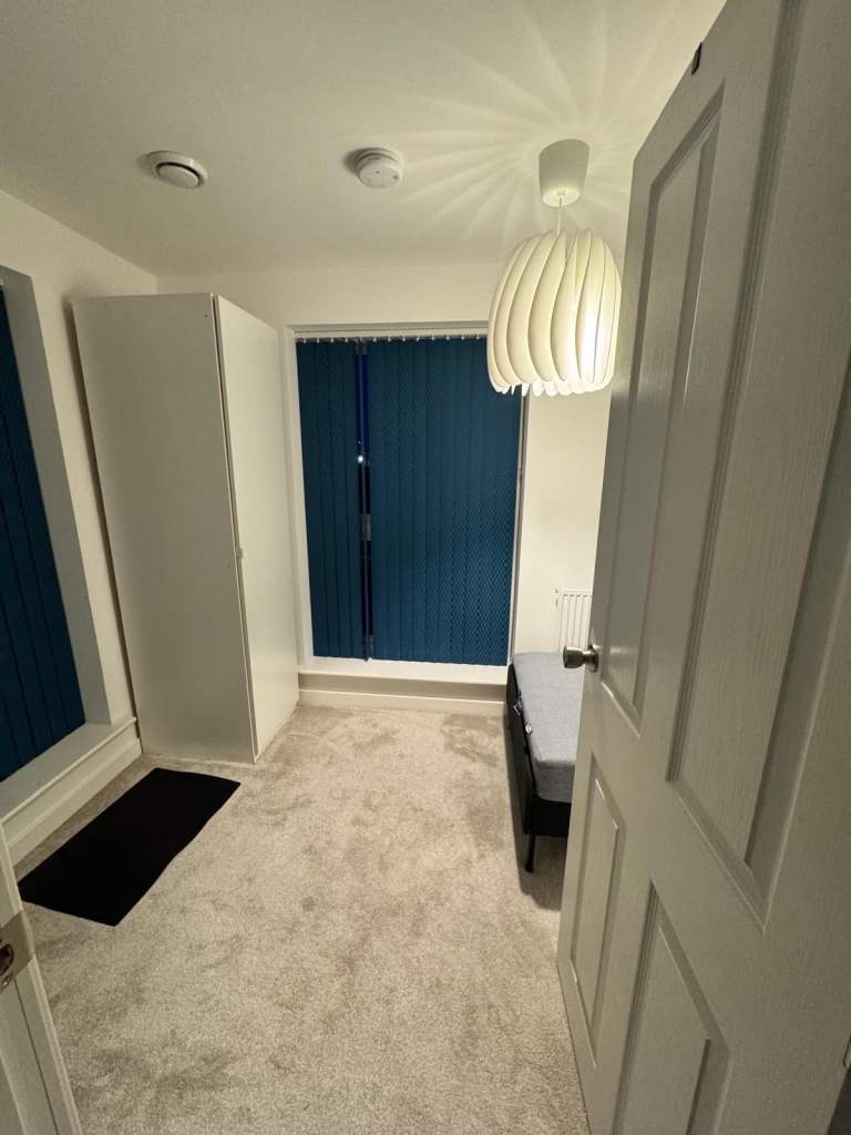 Single Room Available in 3 Bedroom House