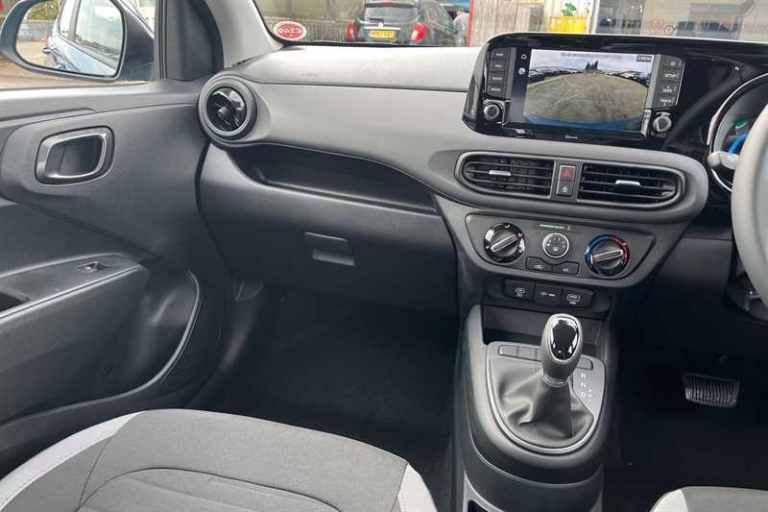 2025 Hyundai i10 1.0 [63] Advance 5dr Auto [Nav] HATCHBACK PETROL Automatic