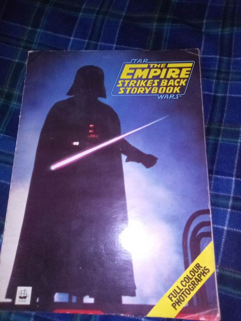 Star Wars The Empire Strikes Back Storybook – Vintage