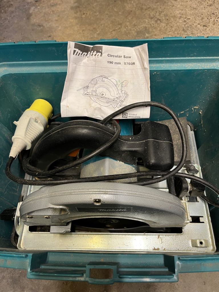 MAkita circular saw