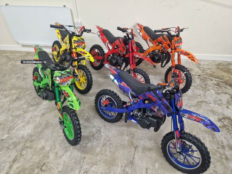 50cc Kids MMX Racing Dirt Bike petrol & 2-Stroke engine 