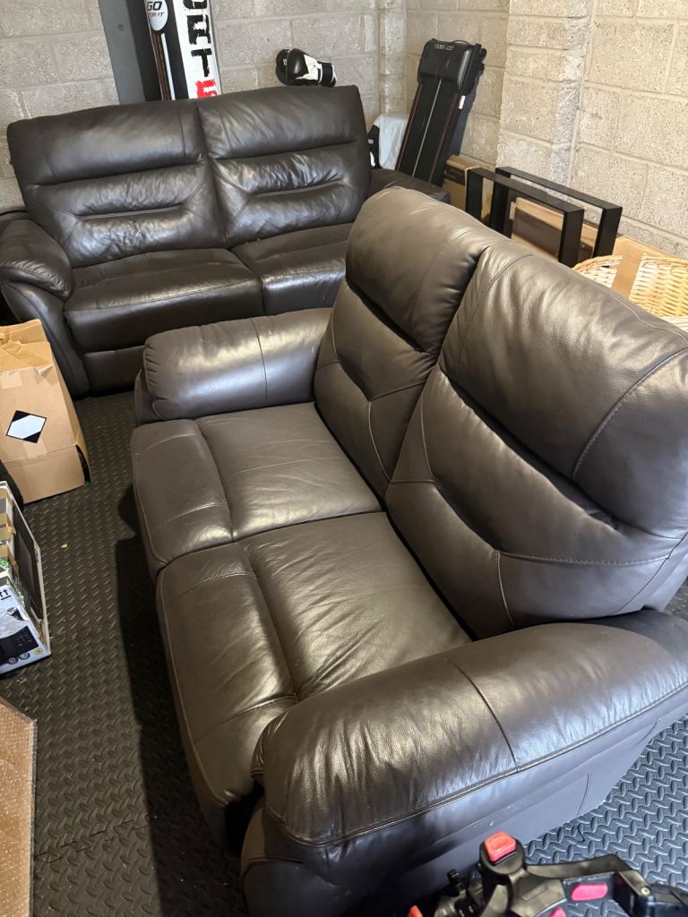 Dark brown leather sofas 