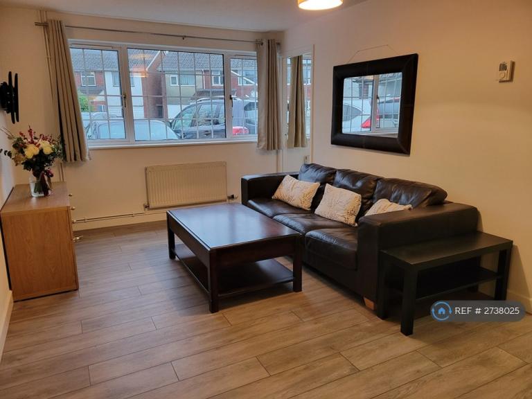 1 bedroom house in Severn Drive, Bristol, BS35 (1 bed) (#2738025)