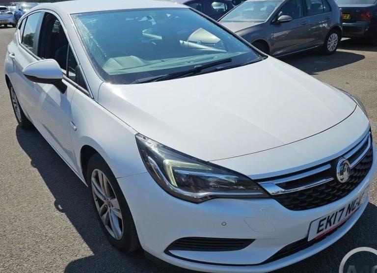 2017 Vauxhall Astra 1.6 CDTi 16V ecoFLEX Tech Line 5dr ++ NAV / 20 TAX / 85 MPG / ULEZ ++ HATCHBA...