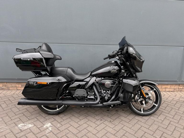 2025 Harley-Davidson TOURING FLHXU STREET GLIDE ULTRA Custom Cruiser Manual