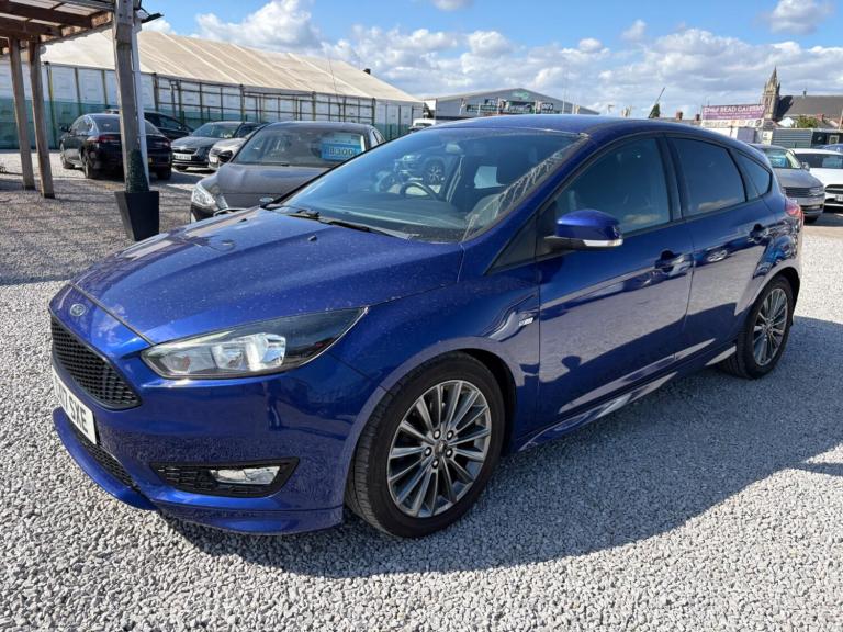 2017 Ford Focus 1.0T EcoBoost ST-Line Euro 6 (s/s) 5dr HATCHBACK Petrol Manual