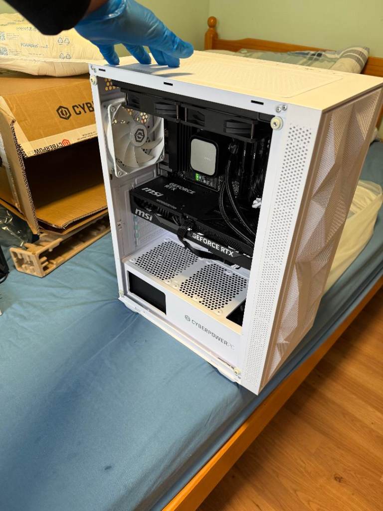 CyberPower, AMD Ryzen 7, 32GB RAM, 2TB SSD,RTX 5070 Ti, Gaming Desktop PC