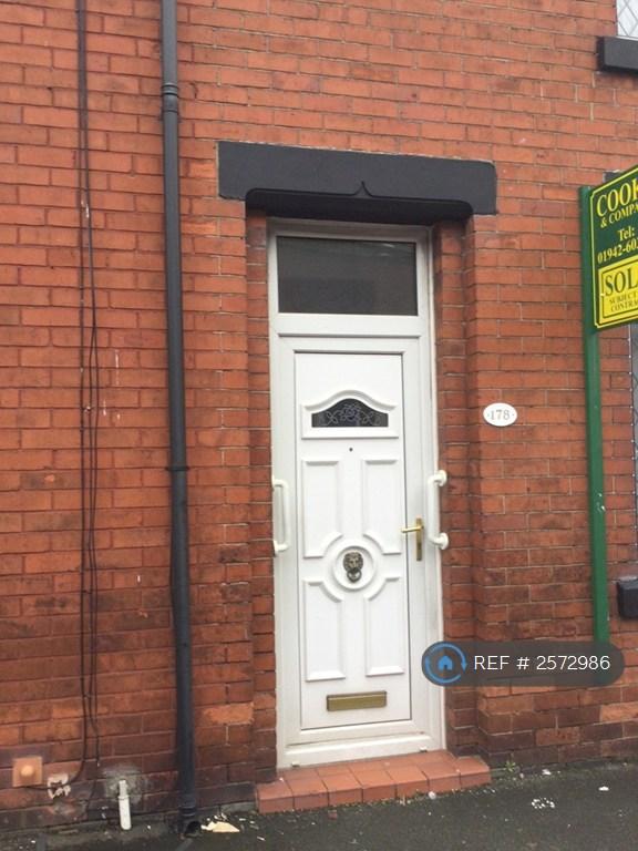 2 bedroom house in Glebe Street, Leigh, WN7 (2 bed) (#2572986)