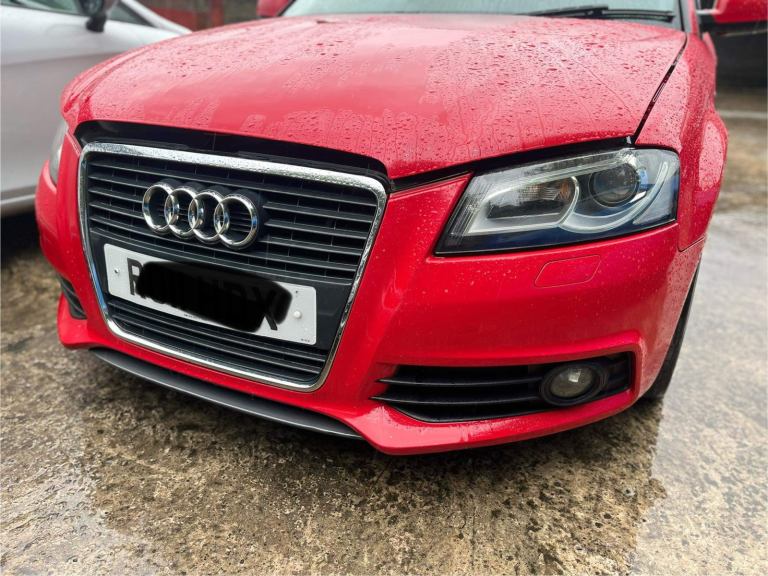 AUDI A3 8P BLACK EDITION S LINE FOR BREAKING IN RED LY3J 09-12
