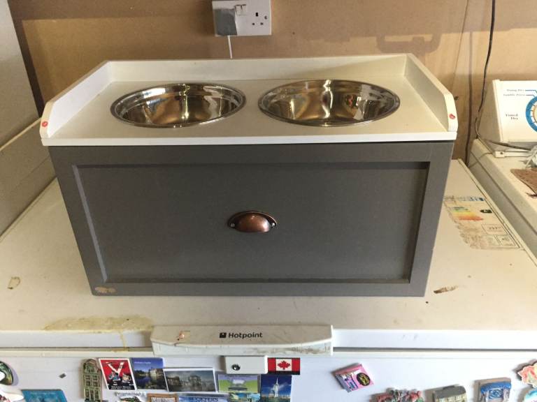 Pet Feeding Station Two bowls