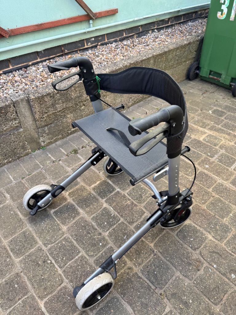 Roma Super Deluxe City Walker premium rollator