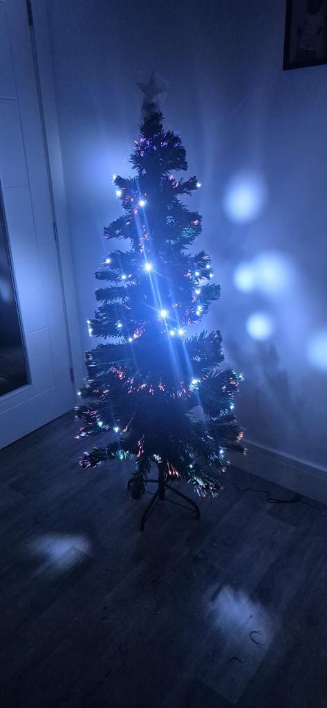 5ft Green Prelit Multicoloured Christmas Tree- New Boxed