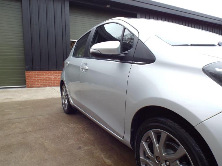  Toyota Yaris 1.33 Dual VVT-i Excel Euro 5 5dr Euro 5 Petrol Manual