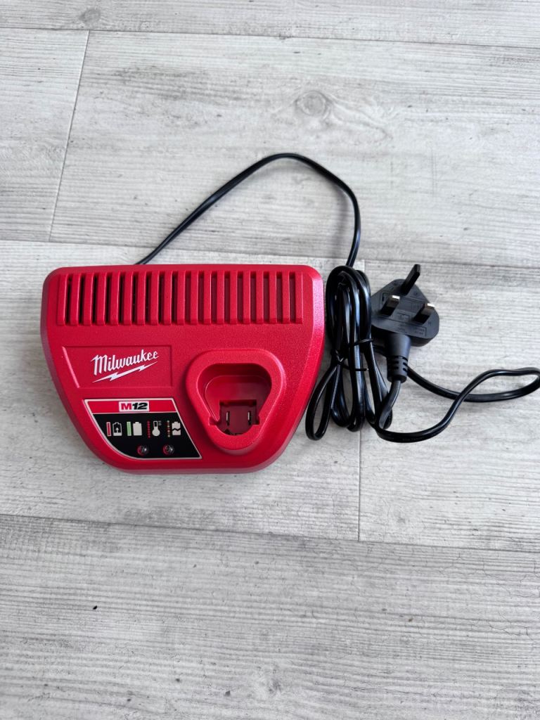 New Milwaukee M12 12V Lithium-Ion Battery Charger