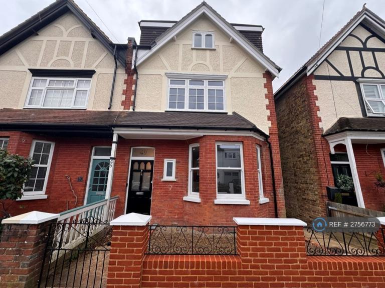 1 bedroom in Lynwood Road, Redhill, RH1 (#2756773)