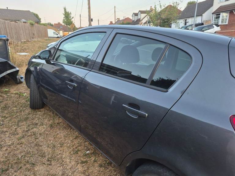 Vauxhall corsa 12sxu