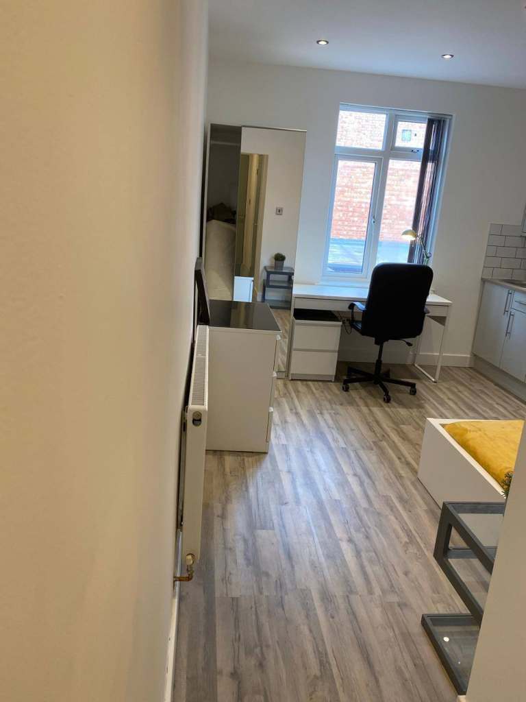 Spacious & Cosy Studio Flat for Rent CV2 4FF