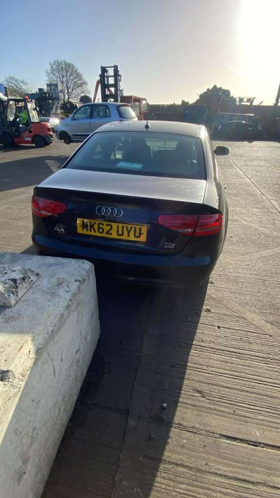 BREAKING AUDI A4 2012 FACELIFT CAR PARTS 