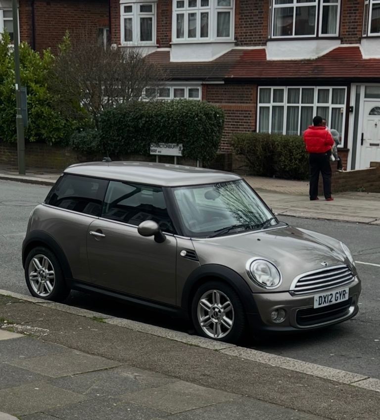 Mini hatch one, 2 owners , 68000 miles, ulez free. fSH
