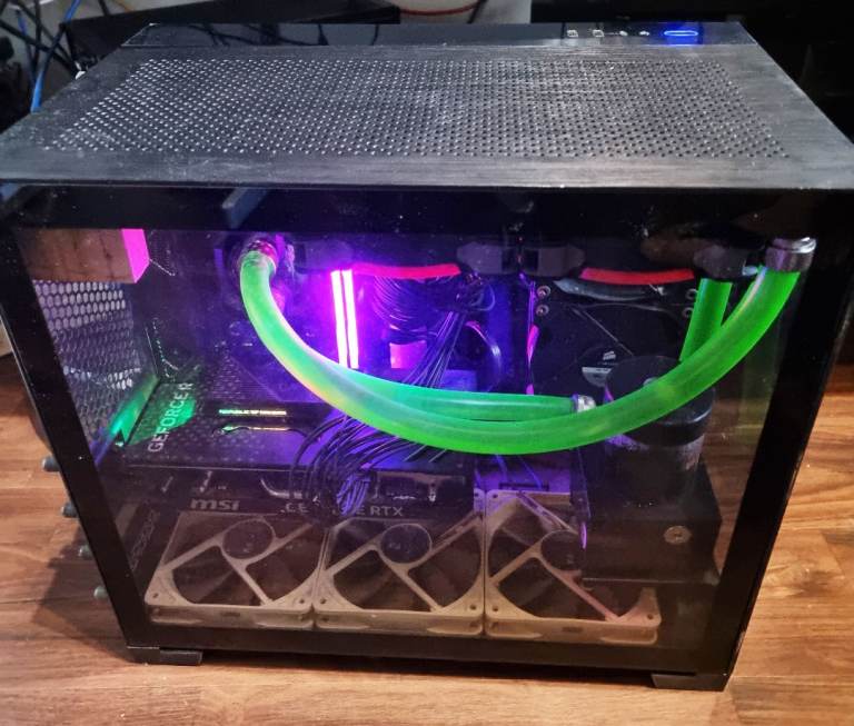 Gaming PC 5900X, 4070 Ti, 32GB, 2.5TB, custom water cooled, 34" UW LG monitor