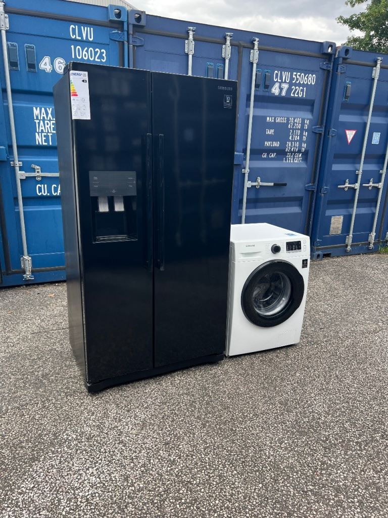 SAMSUNG AMERICAN FRIDGE FREEZER FOR SALE