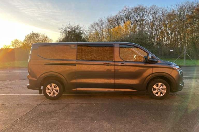 2025 Ford Transit Custom 320 Limited AUTO L2 LWB Double Cab In Van FWD 2.5 PHEV 232ps Low Roof Au...