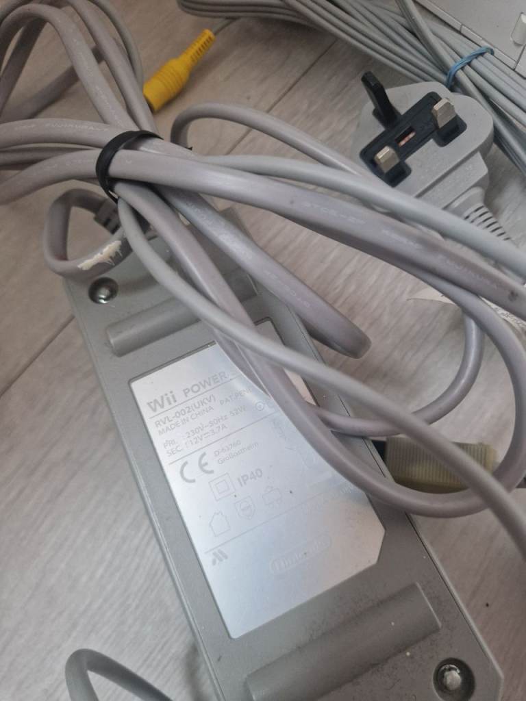 Nintendo Wii Console - White, Good Condition