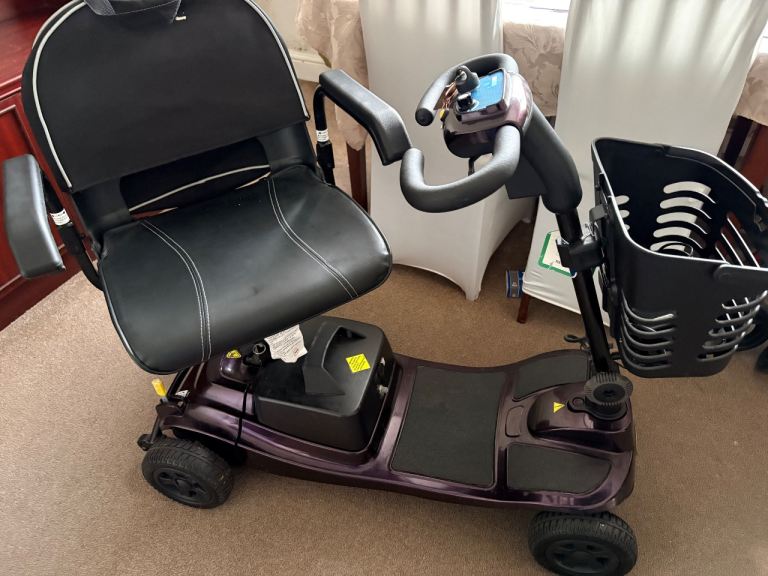 Electric scooter 