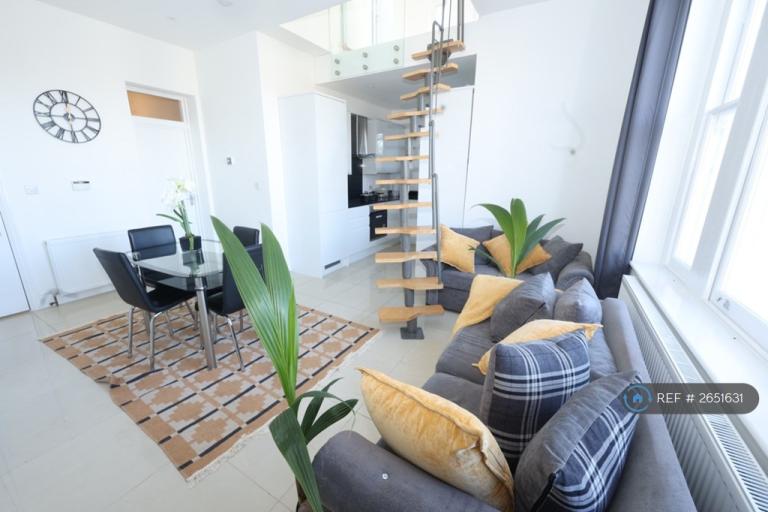 4 bedroom flat in Emmanuel House, Croydon,East Croydon ,Purley, Beckenham, Vic (4 bed) (#2651631)