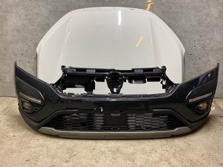 Dacia Sandero mk3 stepway  / jogger bumper  With parking sensors  and bonnet 2021 - 2024