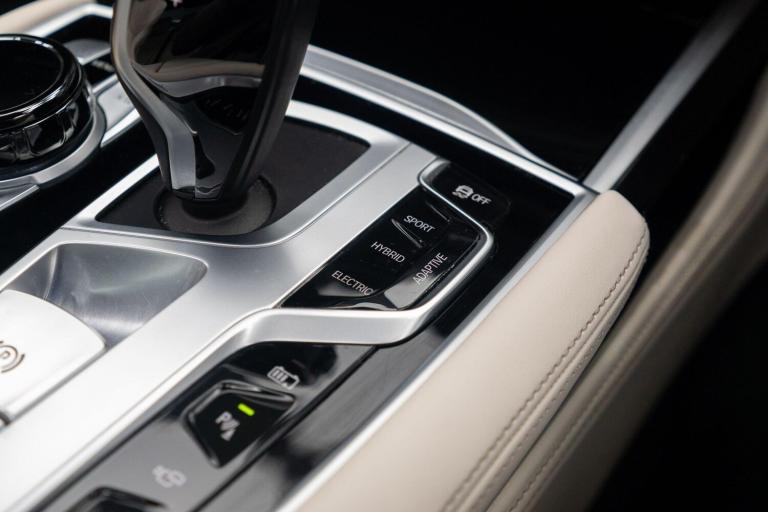  BMW 7 Series 3.0 745Le 12kWh M Sport Auto xDrive Euro 6 (s/s) 4dr Petrol/Electric Hybrid Automatic