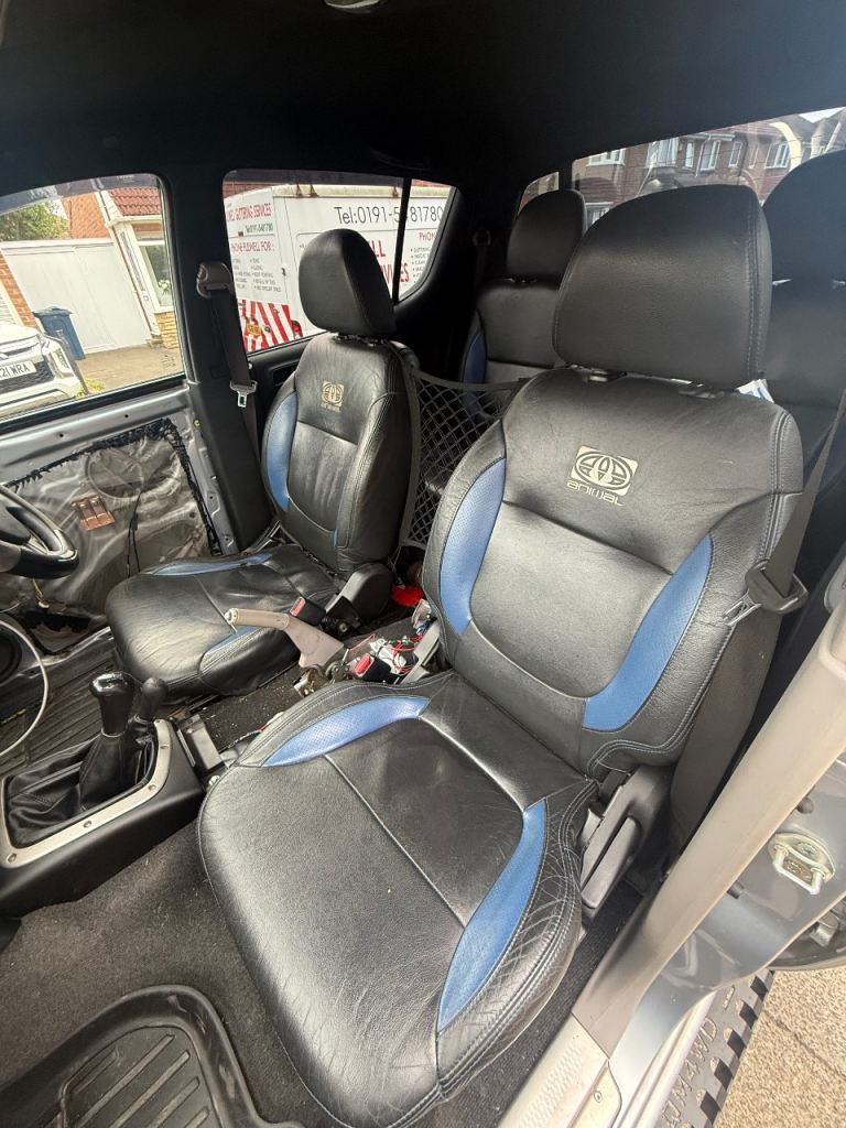 L200 2006 to 2014 animal leather seats 