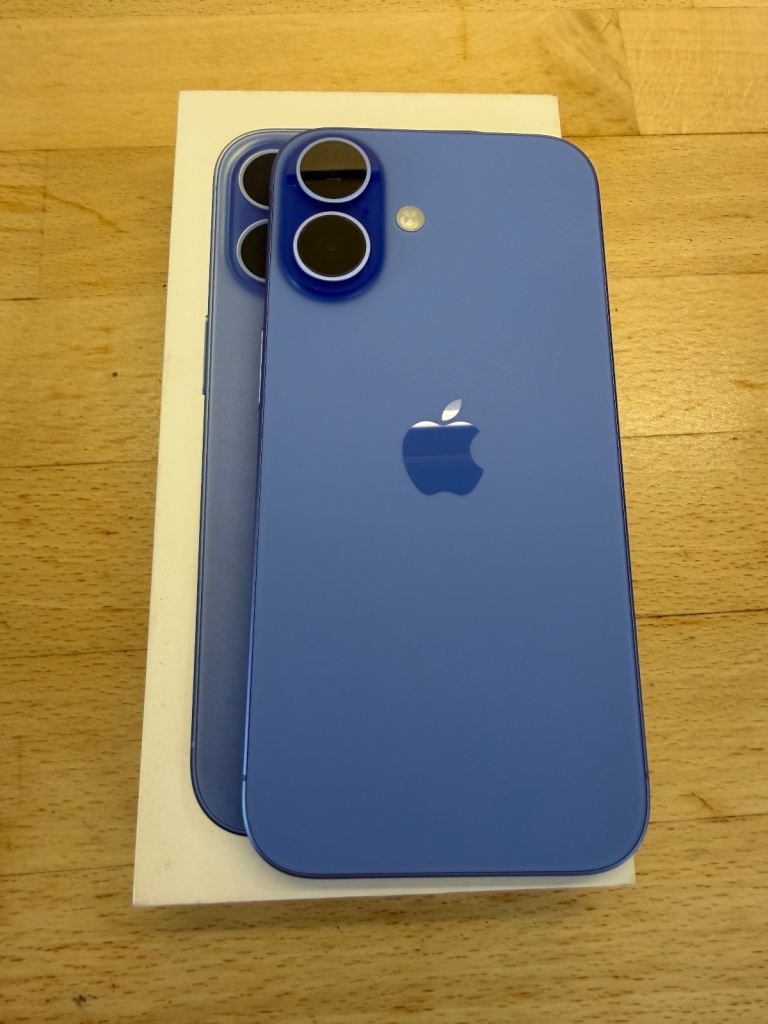 iPhone 16 128