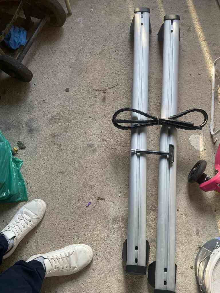 Audi q5 roof bars 