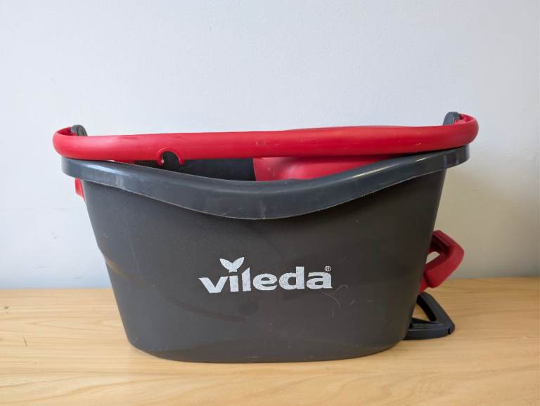 Vileda Grey/Red Quick Wring Bucket - Clean Home Essential