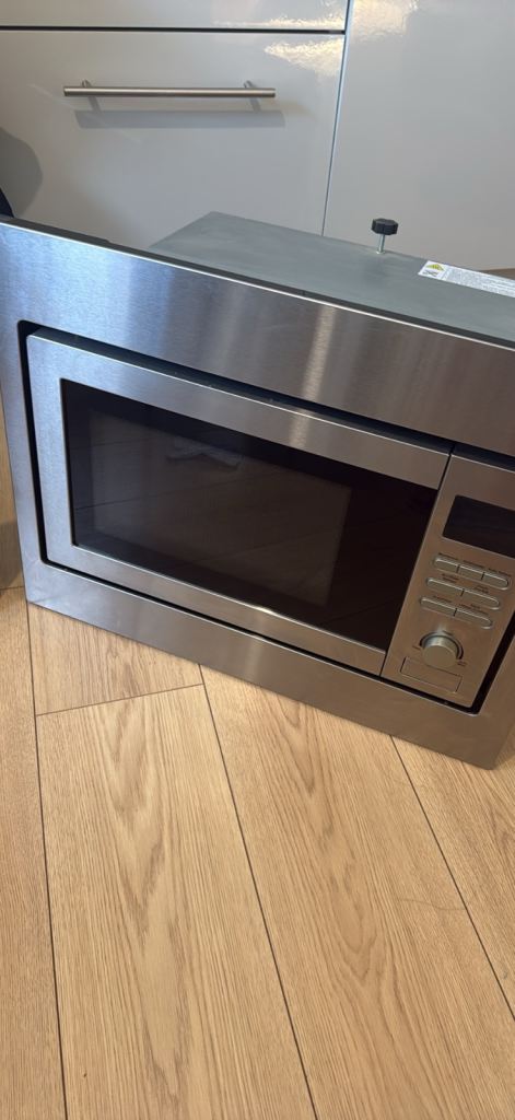 Howden HJA7561 Integrated Microwave Oven with Grill – Good Condition