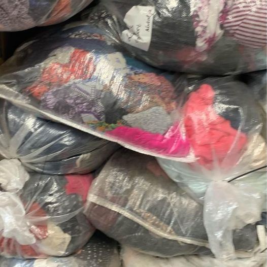 SecondHand Clothes Wholesale Ladies, Mens, Kids A or B Grade. From £1 KG. Delivery Available