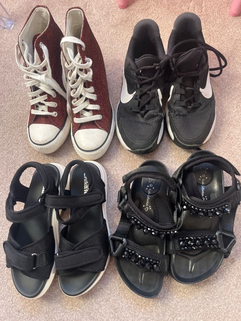 Girls size 3 junior shoes bundle 