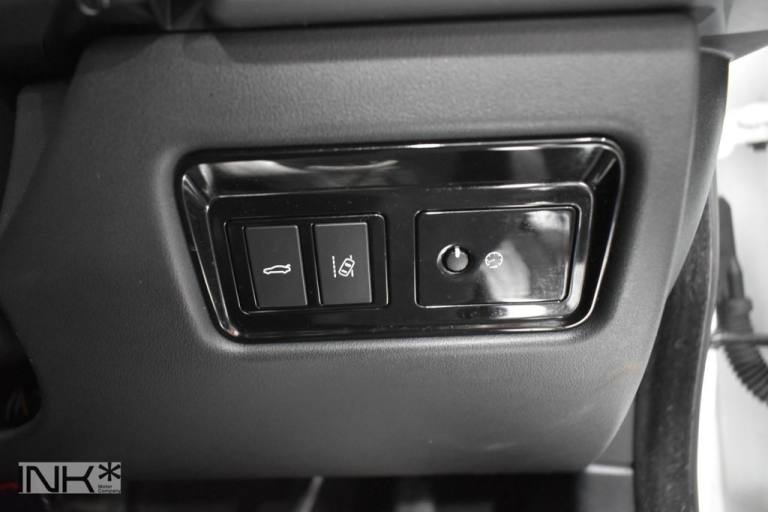 2016 Jaguar XE 2.0d [180] R-Sport 4dr Auto SALOON DIESEL Automatic