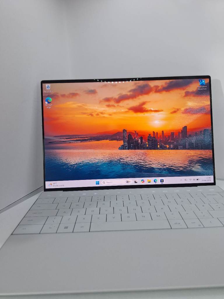 Dell Laptop - Silver, Good Condition image 7