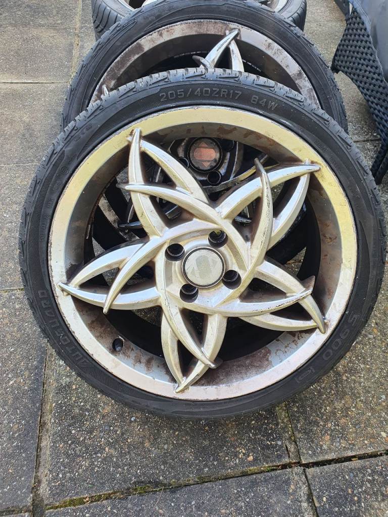 17 inch alloy wheels and tyres