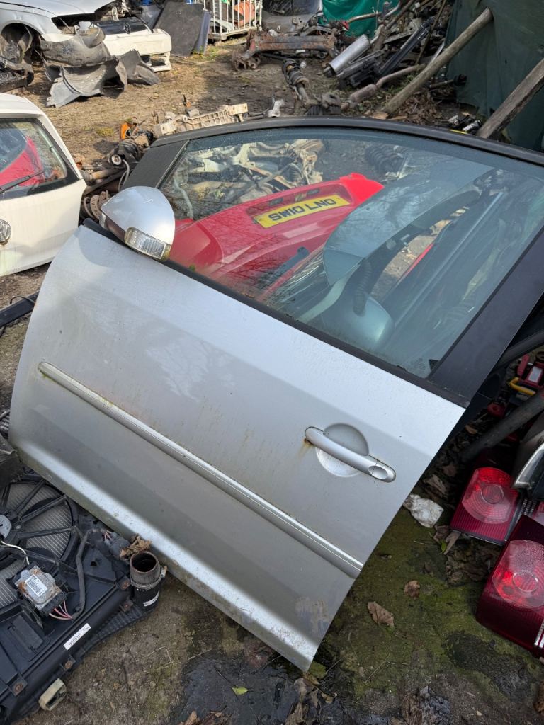 Volkswagen Touran Passenger Front Door 2010- 2015