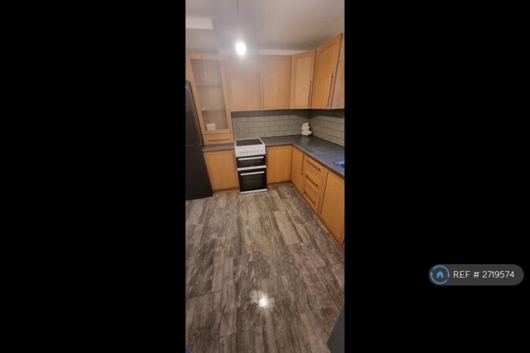 2 bedroom house in Priory Road, Eastbourne, BN23 (2 bed) (#2719574)