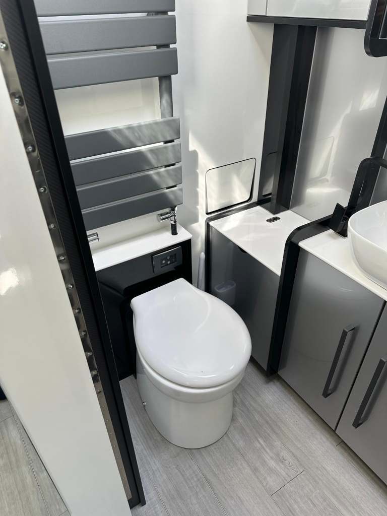 RC Motorhomes RC9M Motorhome Camper RV