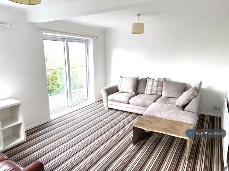 3 bedroom flat in Batemans Road, Brighton, BN2 (3 bed) (#2731530)