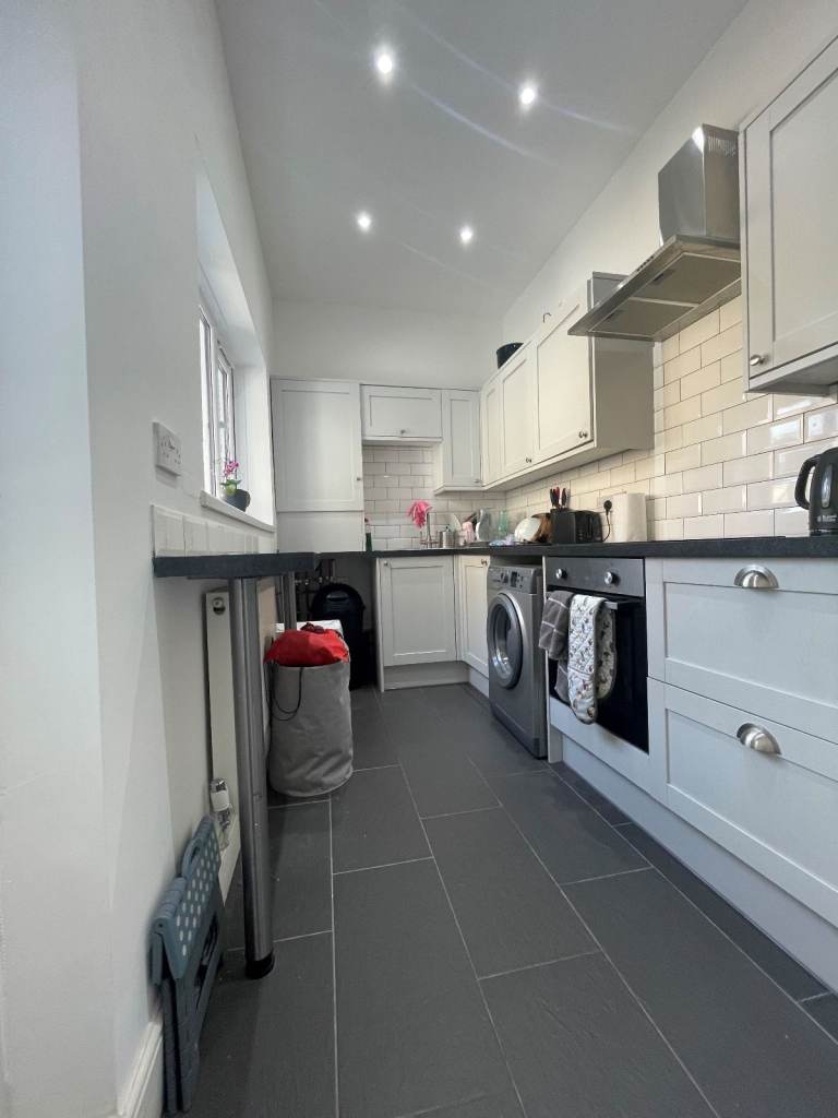 Three bedroom house refurbished to a very high standard for rent in Walthamstow area