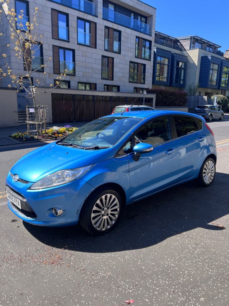 Ford fiesta titanium 1.4 petrol ulez 10 months mot 