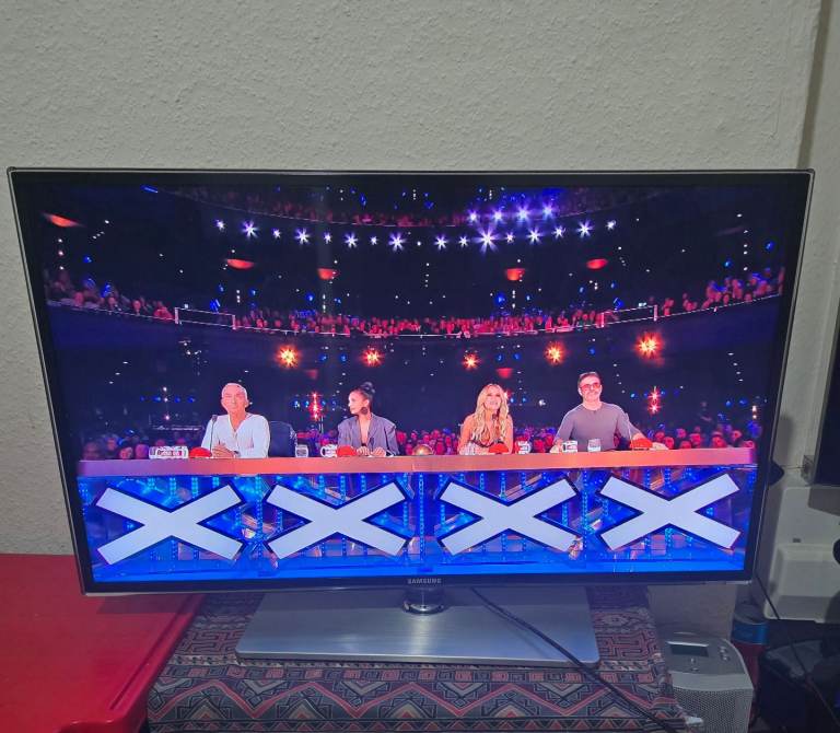 Samsung tv 43 inches 