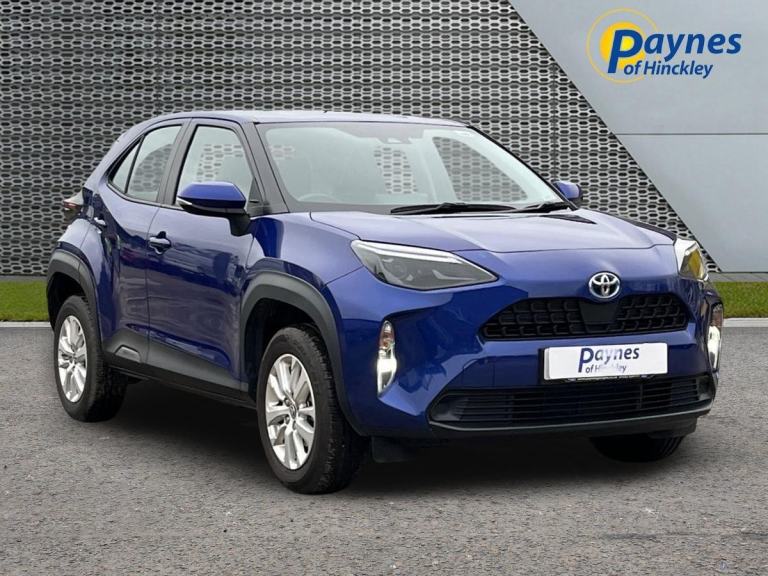 2023 Toyota Yaris Cross 1.5 VVT-h Icon E-CVT Euro 6 (s/s) 5dr in Blue LOW MILES